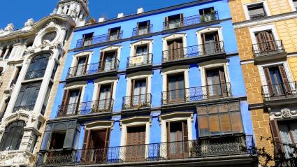 La fachada de una de las calles insignia de Madrid