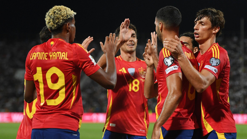 Los jugadores de la selección celebran uno de los goles ante Bulgaria