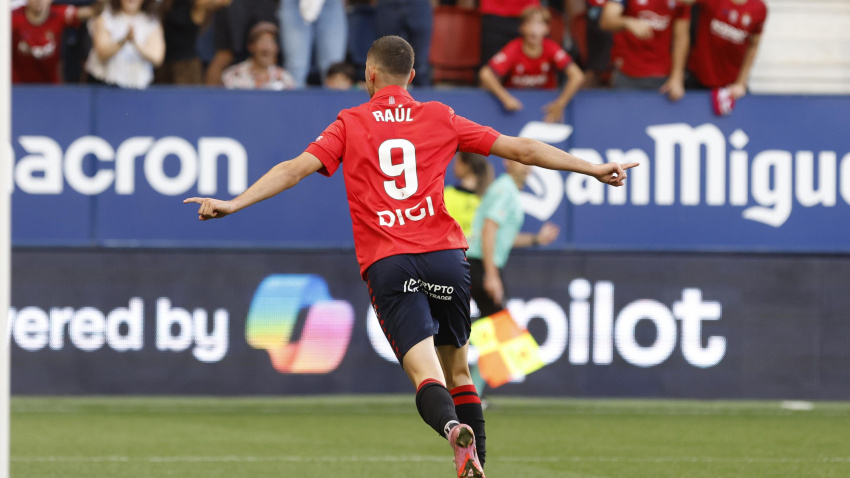 Raúl García de Haro celebra el gol ante el Rayo