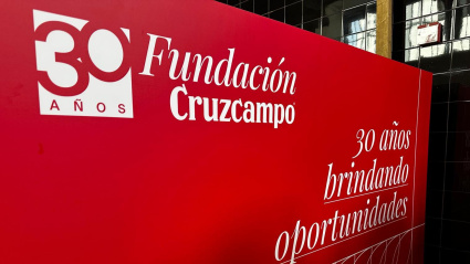 Cristina López Schlichting celebra el 30 aniversario de la Fundación Cruzcampo en Sevilla