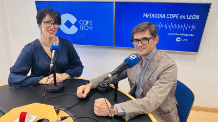 Óscar Oblanca participa en el espacio "Entre Nosotras" de COPE León con Esther Peñalba Aller