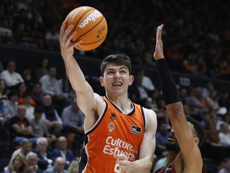 De Larrea se ganó muchos minutos la temporada pasada y ahora puede dar un paso más