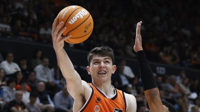 De Larrea se ganó muchos minutos la temporada pasada y ahora puede dar un paso más