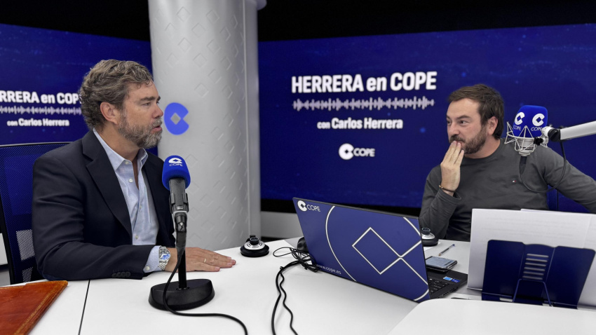 Iván Espinosa de los Monteros, con Jorge Bustos en 'Herrera en COPE'