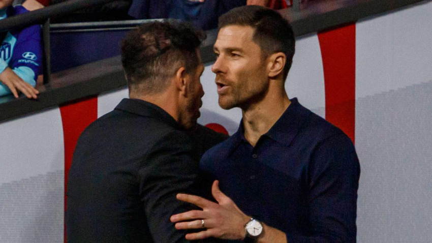 Simeone y Xabi Alonso, antes de un Atlético-Bayer Leverkusen