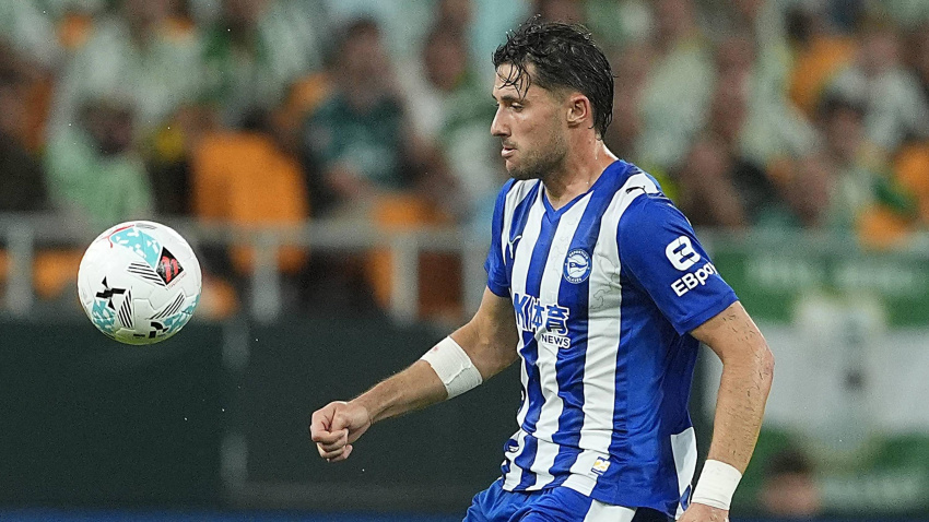 Garcés era el jefe indiscutible para Coudet en el centro de la zaga del Alavés.