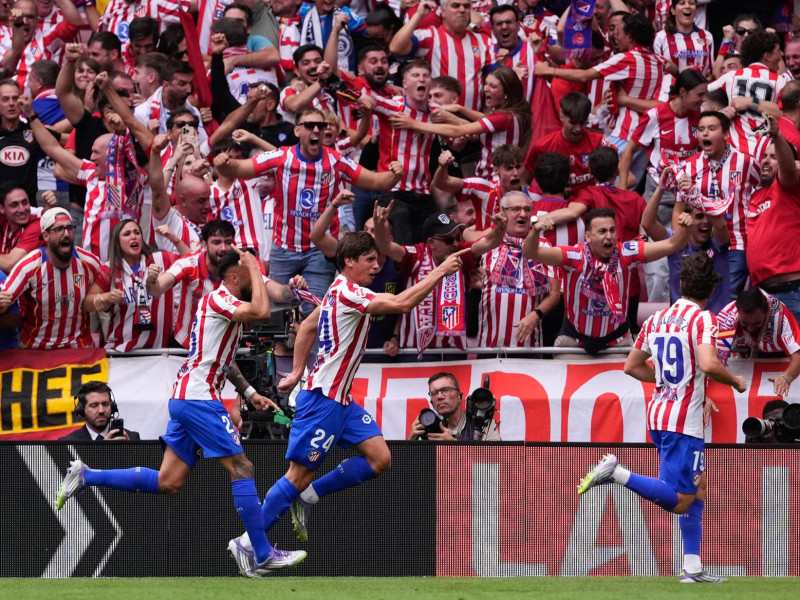 Le Normand celebre el 1-0 del Atlético contra el Real Madrid