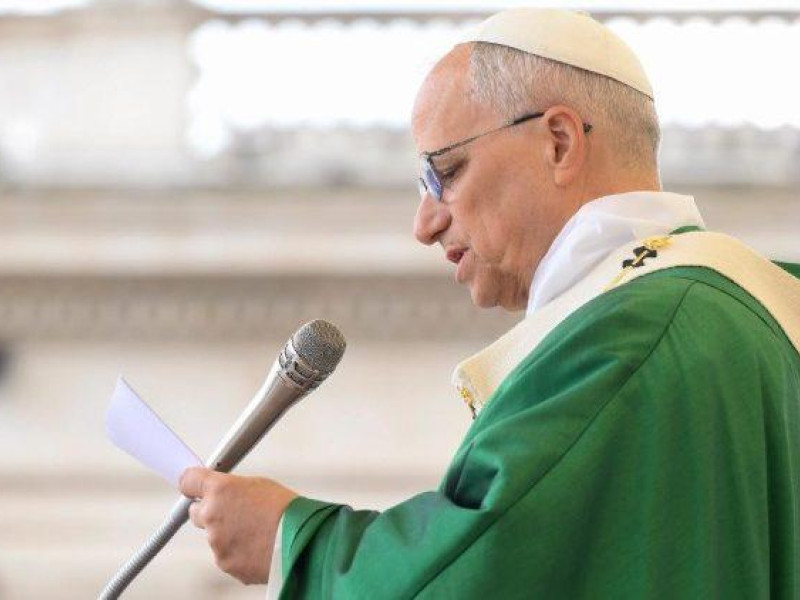 El Papa León XIV ha pedido rezar el rosario todos los días del mes de octubre implorando la paz en el mundo.