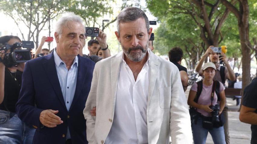 Sandro Rosell saliendo de la Ciudad de la Justicia de Barcelona  tras declarar ante la jueza del caso Negreira