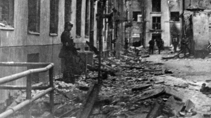 El getho de Varsovia arrasado por los nazis en 1943
