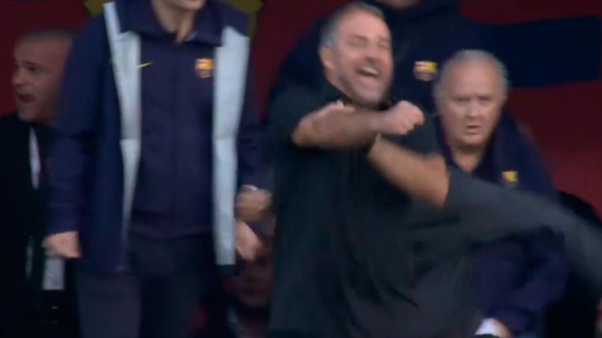 El corte de mangas de Hansi Flick tras el gol de Araujo en el Barça-Girona