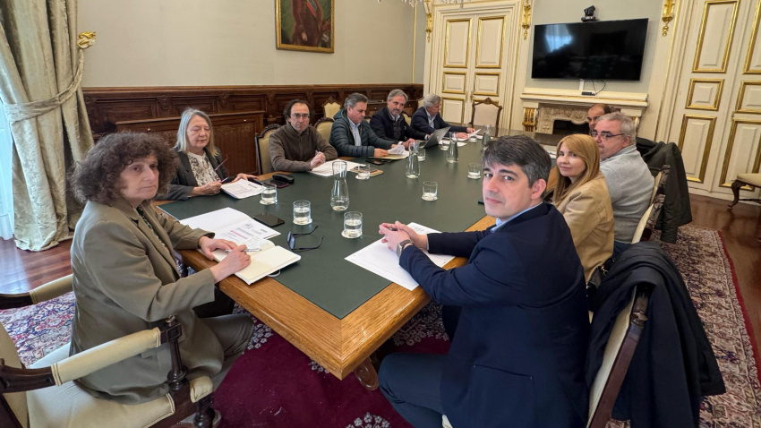 Imagen de la reunión celebrada este lunes en el Pazo de Raxoi