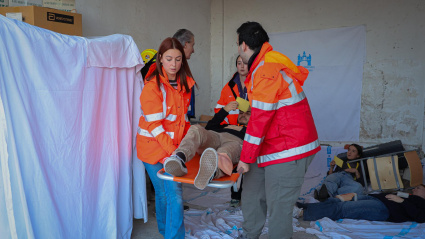 Un simulacro de accidente con múltiples víctimas moviliza a más de 80 personas y entrena a los futuros médicos en la Universidad de Burgos