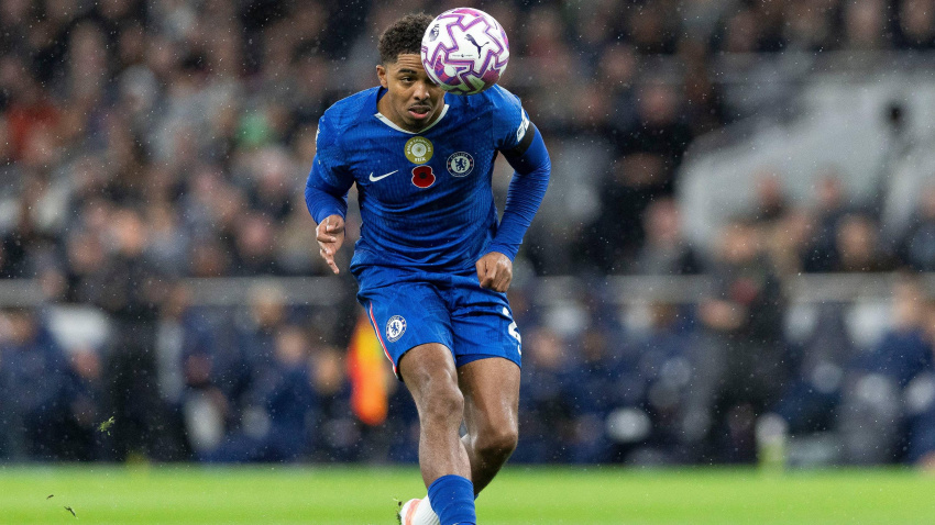 Fofana jugando con el Chelsea