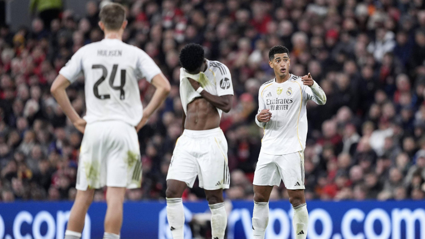 Los jugadores del Real Madrid dolidos por el gol del Liverpool