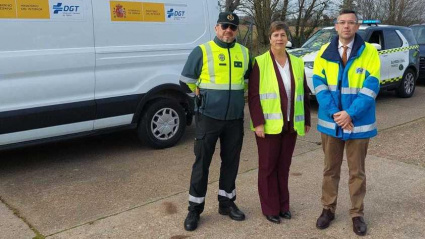 José Luis Capilla (derecha)