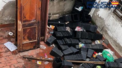 La Policía Nacional descubre 100 viviendas con enganches ilegales a la luz en Linares