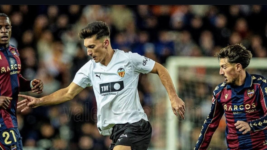 Pepelu cuajó un buen partido ante sus ex