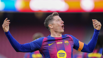 Lewandowski celebra su gol con el Barcelona