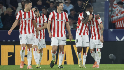 Nico Williams celebra su gol, en el Levante - Athletic