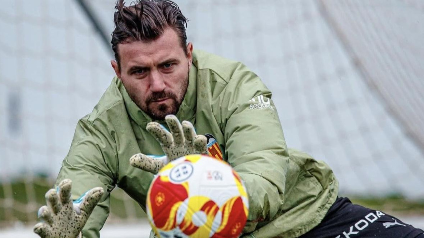 Dimitrievski, el portero de la Copa tras resolver su 'affaire'