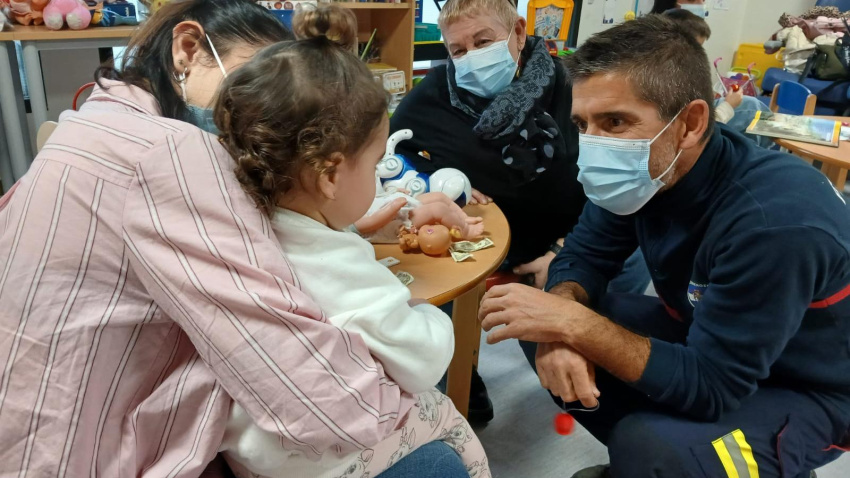 El Hospital de Motril se llena de magia y cariño para celebrar la Navidad