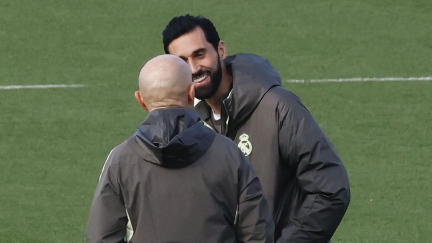 Arbeloa y Pintus, durante el primer entrenamiento del nuevo técnico