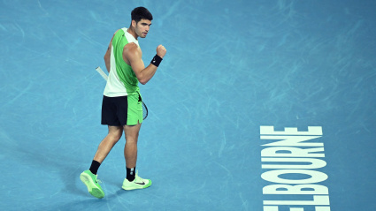 Carlos Alcaraz derrotó en tres sets al australiano Adam Walton.