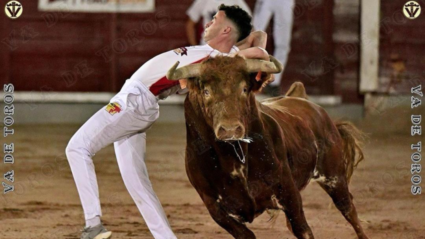 Fede González recortando