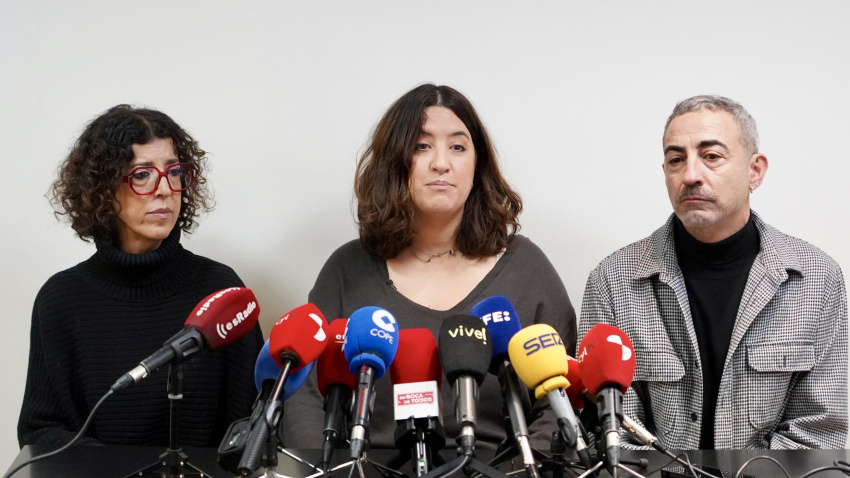 La familia del vallisoletano Sergio Delgado, el joven asesinado en febrero de 2024 cuando celebraba una despedida de soltero en Burgos, ofrece una rueda de prensa con la participación de los padres y la hermana de la víctima.