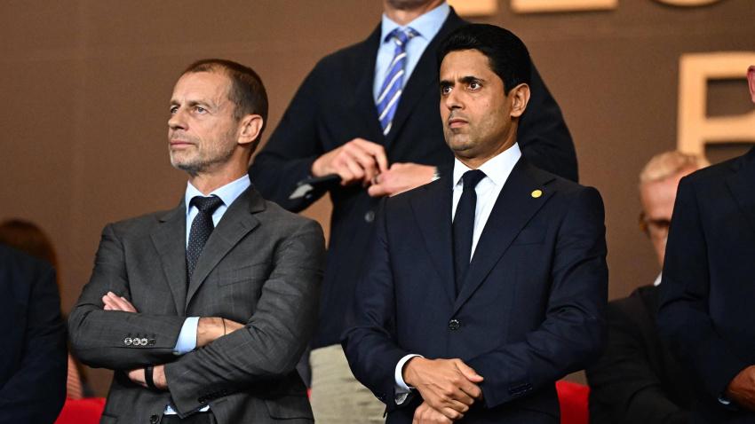Aleksander Ceferin y Nasser al Khelaifi en el palco de Montjuic antes del Barcelona - PSG