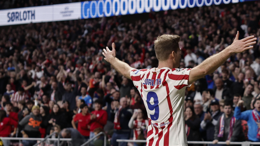 Sorloth celebra su gol, en el Atlético - Brujas