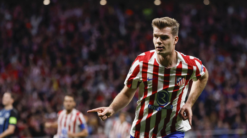 El delantero del Atlético de Madrid Alexander Sørloth celebra su gol contra el Brujas, durante el partido de vuelta de la fase de acceso a los octavos de Liga de Campeones entre el Atlético de Madrid y el Brujas