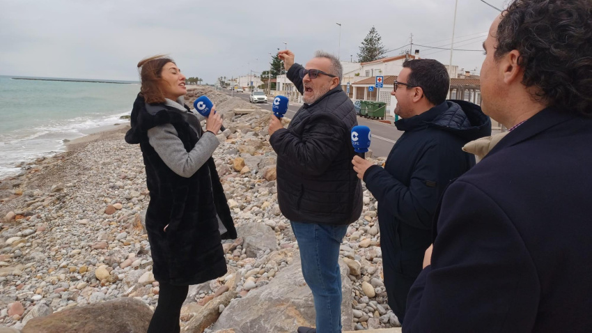 Programa especial de COPE desde la playa de Almassora, con graves desperfectos por la borrasca Harry