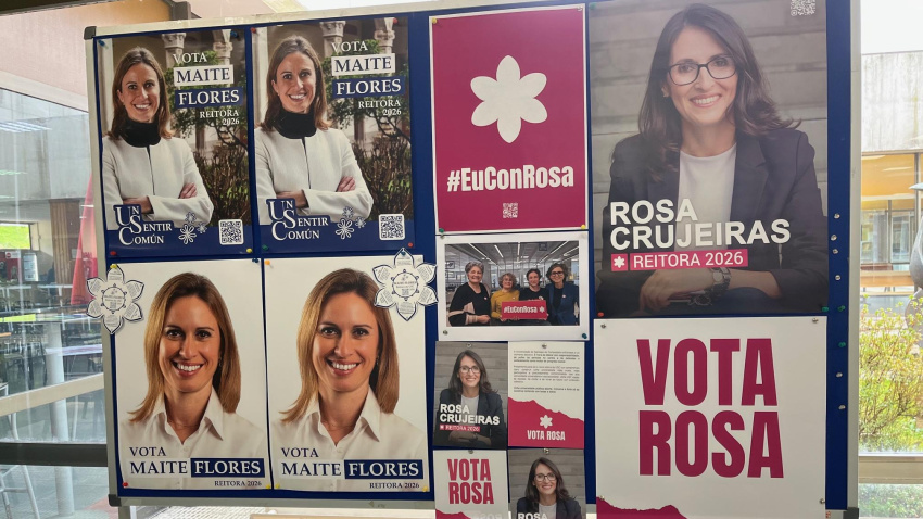 Cartel en la facultad de Empresariales de la USC con las dos candidatas al rectorado