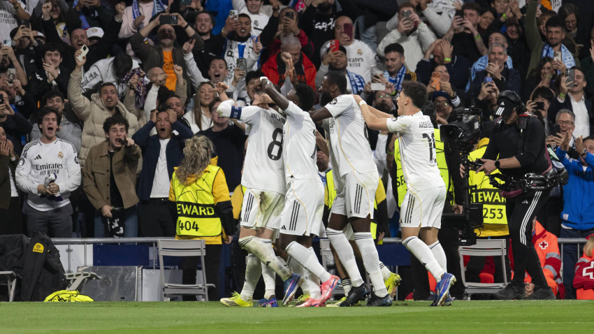 Los jugadores del Real Madrid celebrando un gol de Valverde contra el Manchester City