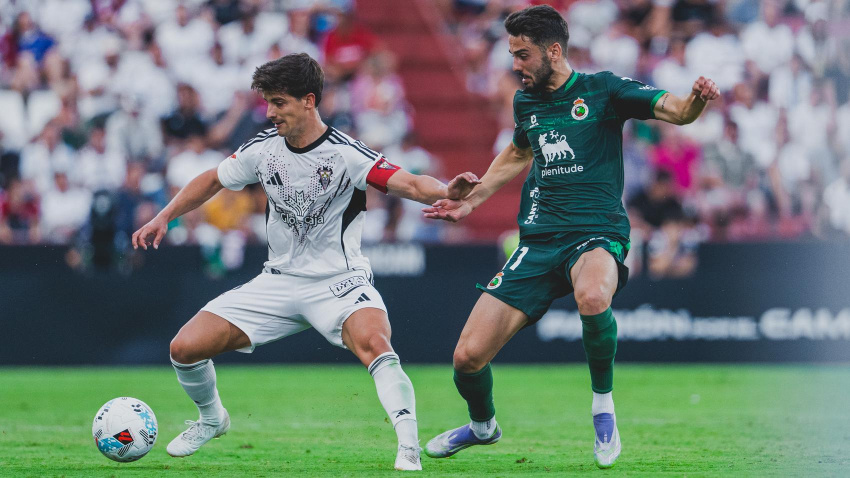 Riki, exjugador de Racing y Albacete, no estará de vuelta en El Sardinero