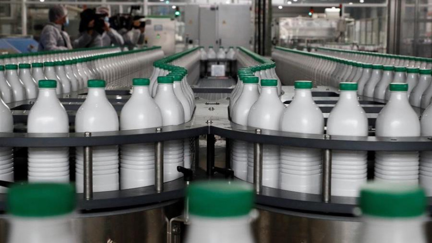 La leche nos cuesta entre 0,90 y 1,80 euros el litro, casi el doble que hace unos años