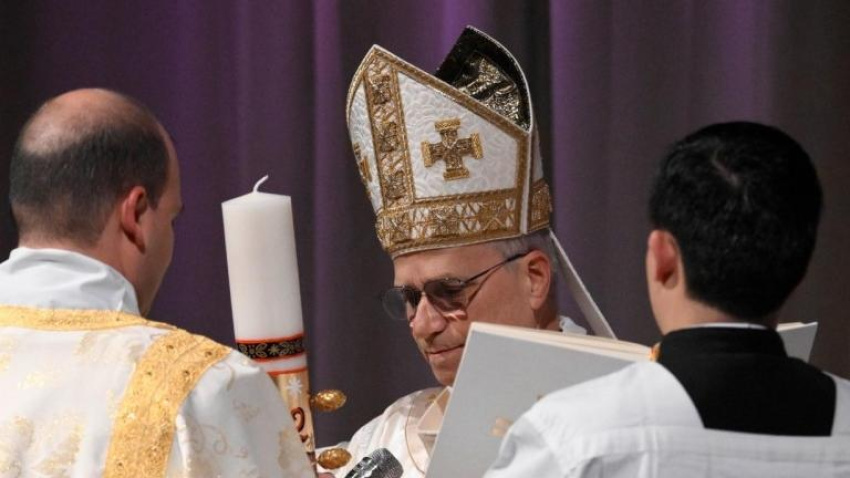 El Papa durante la celebración de la Vigilia Pascual