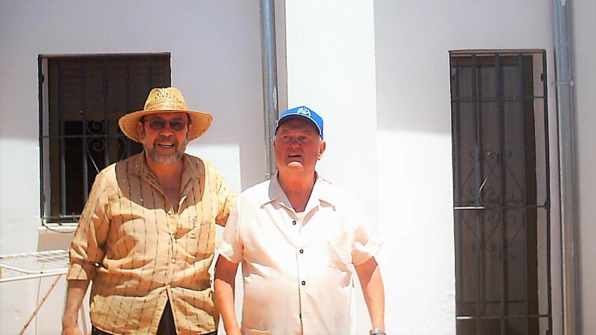 Nicolás Puerto junto a Paco Lopera, el hombre que encontró a Alexandrov