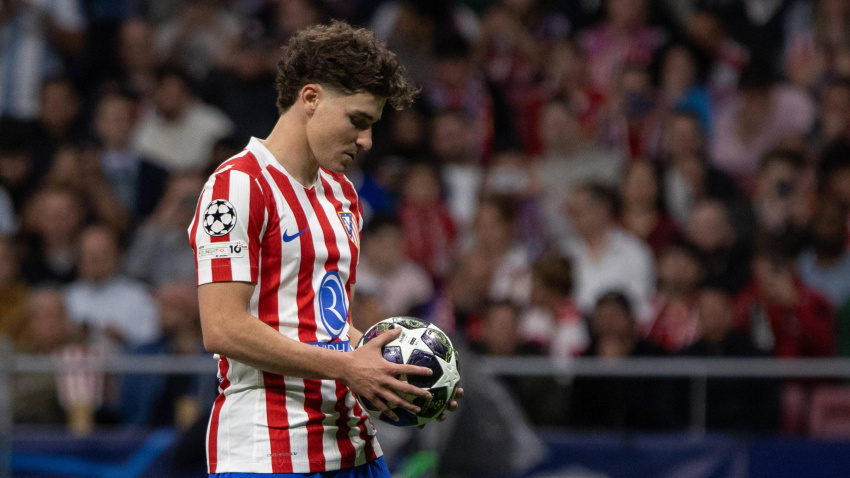 Julián Álvarez durante un partido de Champions con el Atlético de Madrid
