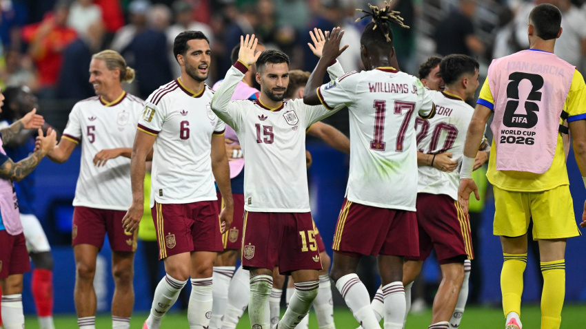 España celebrando el pase a la final del Mundial 2026, tras vencer a Francia