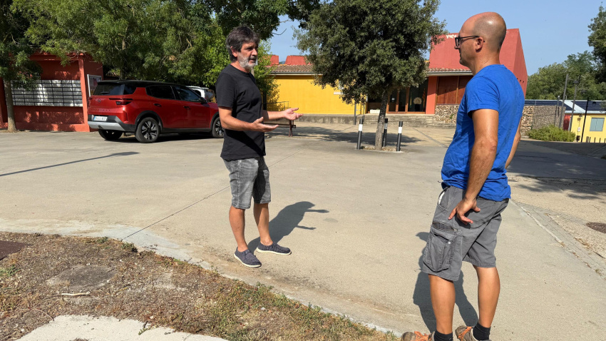 Los problemas de cobertura y la fibra óptica sin conectar complican el día a día en Sant Miquel de Campmajor y Mieres