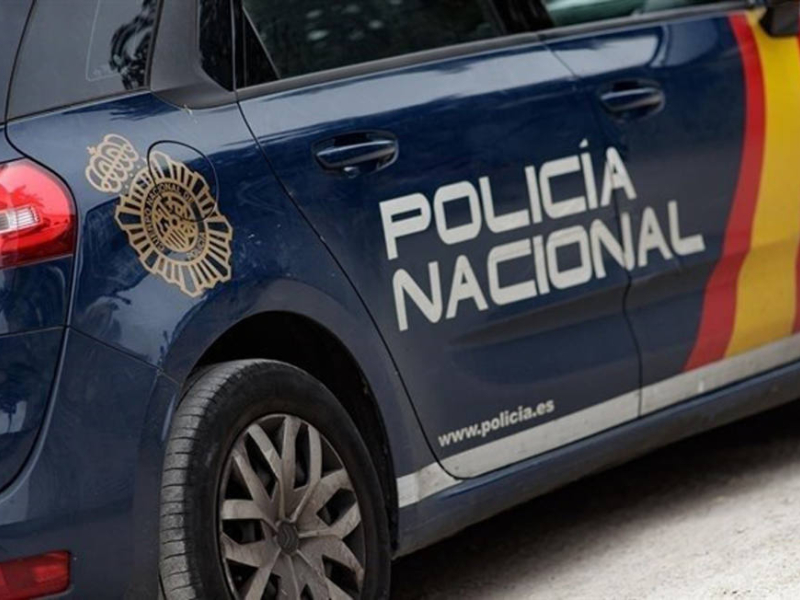 Detenido un hombre por asesinar con arma blanca a su mujer en Sevilla