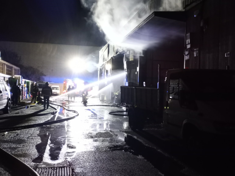 Bomberos de Vitoria sofocan un incendio en Ali Gobeo