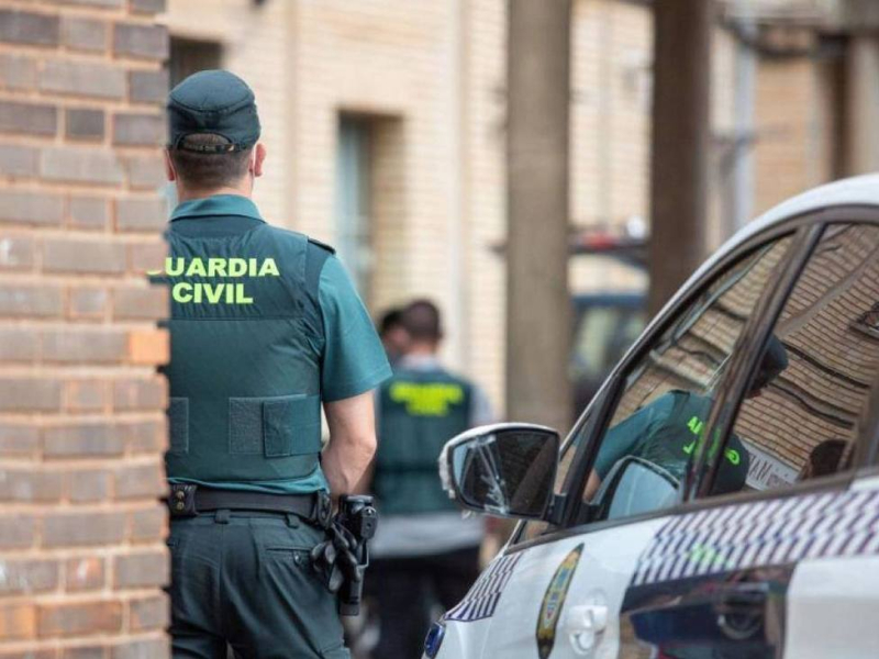 La guardia civil lleva negociando cuatro días con el hombre