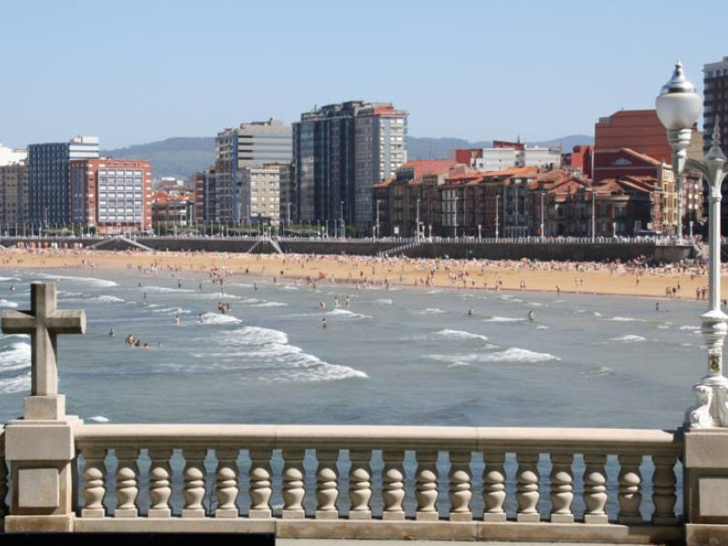 El turismo en Gijón deja datos que reflejan el impacto