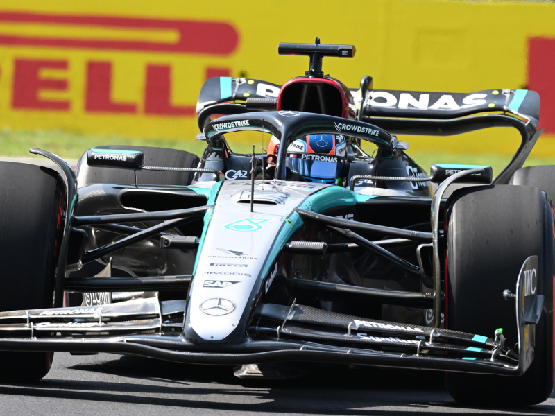 Kimi Antonelli conduce su coche durante la sesión práctica del Gran Premio de Italia.