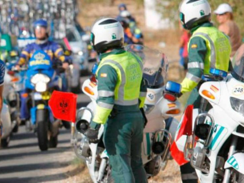 La Vuelta mantendrá las restricciones de tráfico hasta pas deis de la tarde aproximadamente