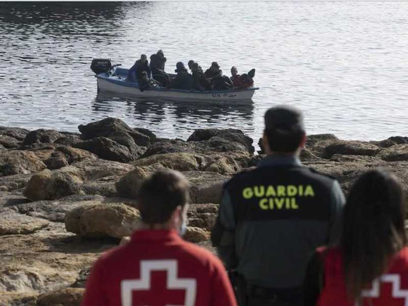 Llegada de una patera a las costas españolas, en una imagen de archivo.